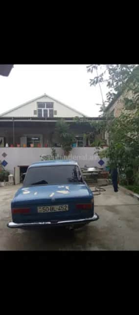 Təcili Həyət evi satılır 