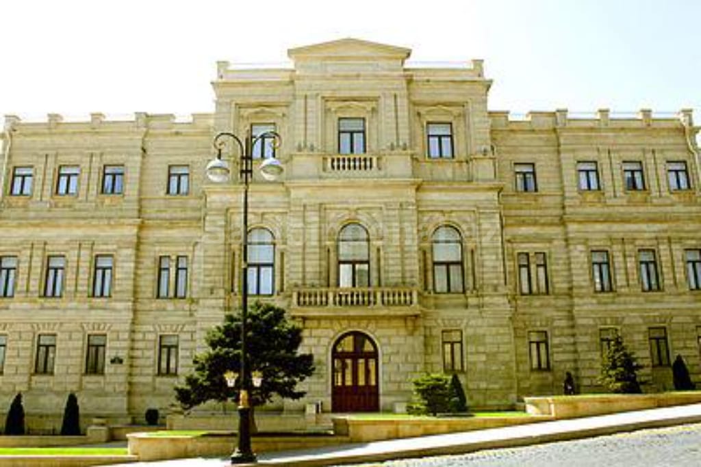 Azərbaycan Milli İncəsənət Muzeyi Yardımçı fəhlə vakansiyası elan edir